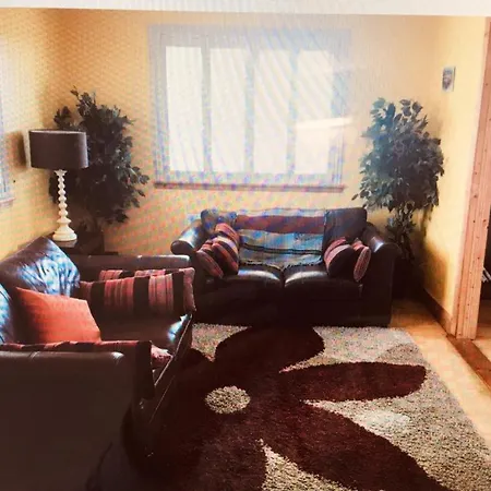 Holiday home Drumcoura Resort: Lakeside Retreat With Equestrian Center Ballinamore