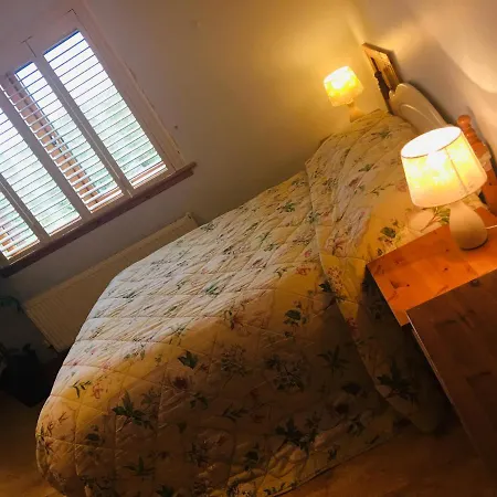 4 Bedrooms With Stunning View Drumcoura Beside Saloon & Equestrian Centre, Lakes & Forest バリーナモア