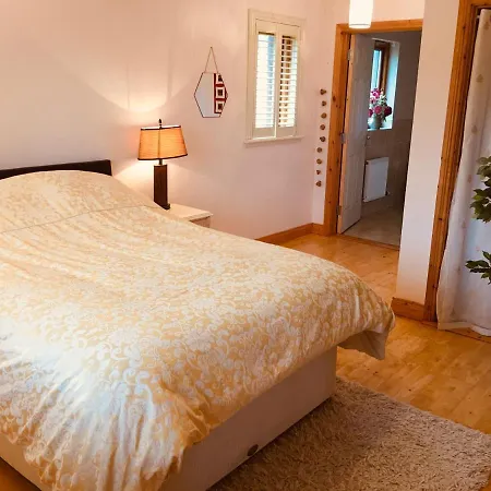 Casa de Férias 4 Bedrooms With Stunning View Drumcoura Beside Saloon & Equestrian Centre, Lakes & Forest *