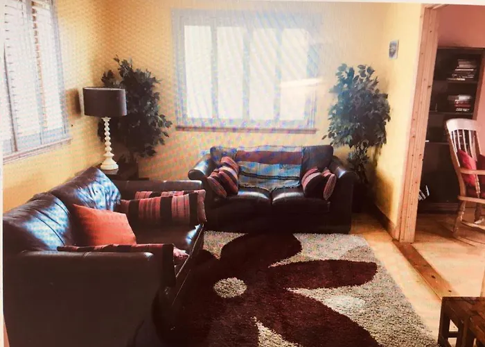 Vakantiehuis 4 Bedrooms With Stunning View Drumcoura Beside Saloon & Equestrian Centre, Lakes & Forest Ballinamore