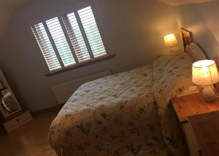 4 Bedrooms With Stunning View Drumcoura Beside Saloon & Equestrian Centre, Lakes & Forest Prázdninový dům *